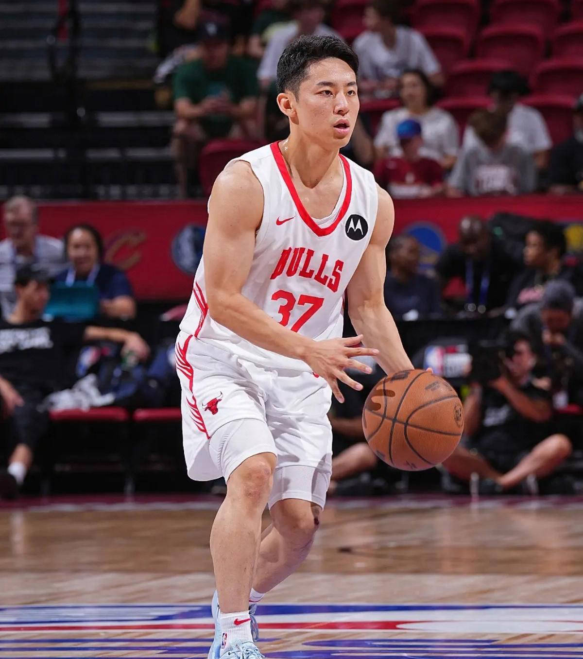 皇冠体育官网-草根逆袭！河村勇辉成功签约芝加哥公牛重返NBA