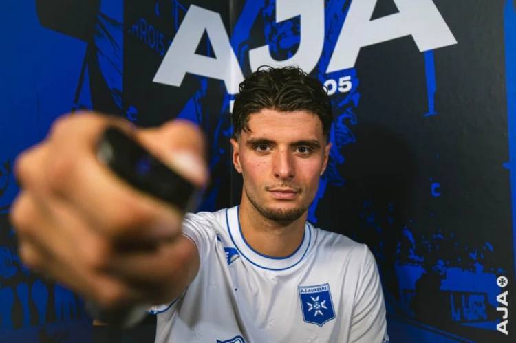 皇冠体育网址-官方：欧塞尔租借博洛尼亚中场欧萨马-埃尔-阿祖齐