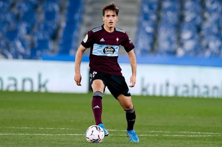 皇冠体育网址-记者：塞尔塔准备签回丹尼斯-苏亚雷斯，但需清理球员腾出空间