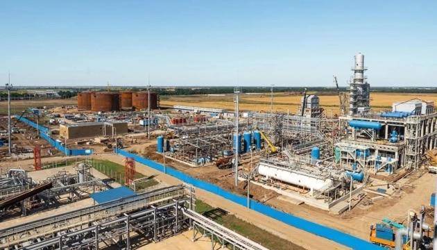 皇冠体育首页-乌军使用远程无人机袭击俄罗斯克拉斯诺达尔边疆区炼油厂