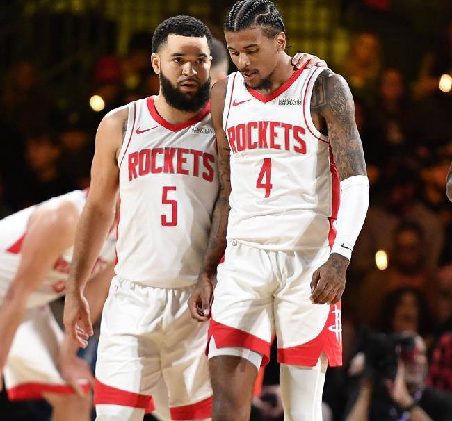 皇冠体育平台-23岁高塔申京助力火箭队，杜兰特有得分伙伴了