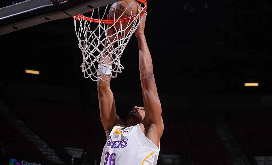 皇冠体育官网-湖人签约波士顿凯尔特人替补球员前景堪忧？