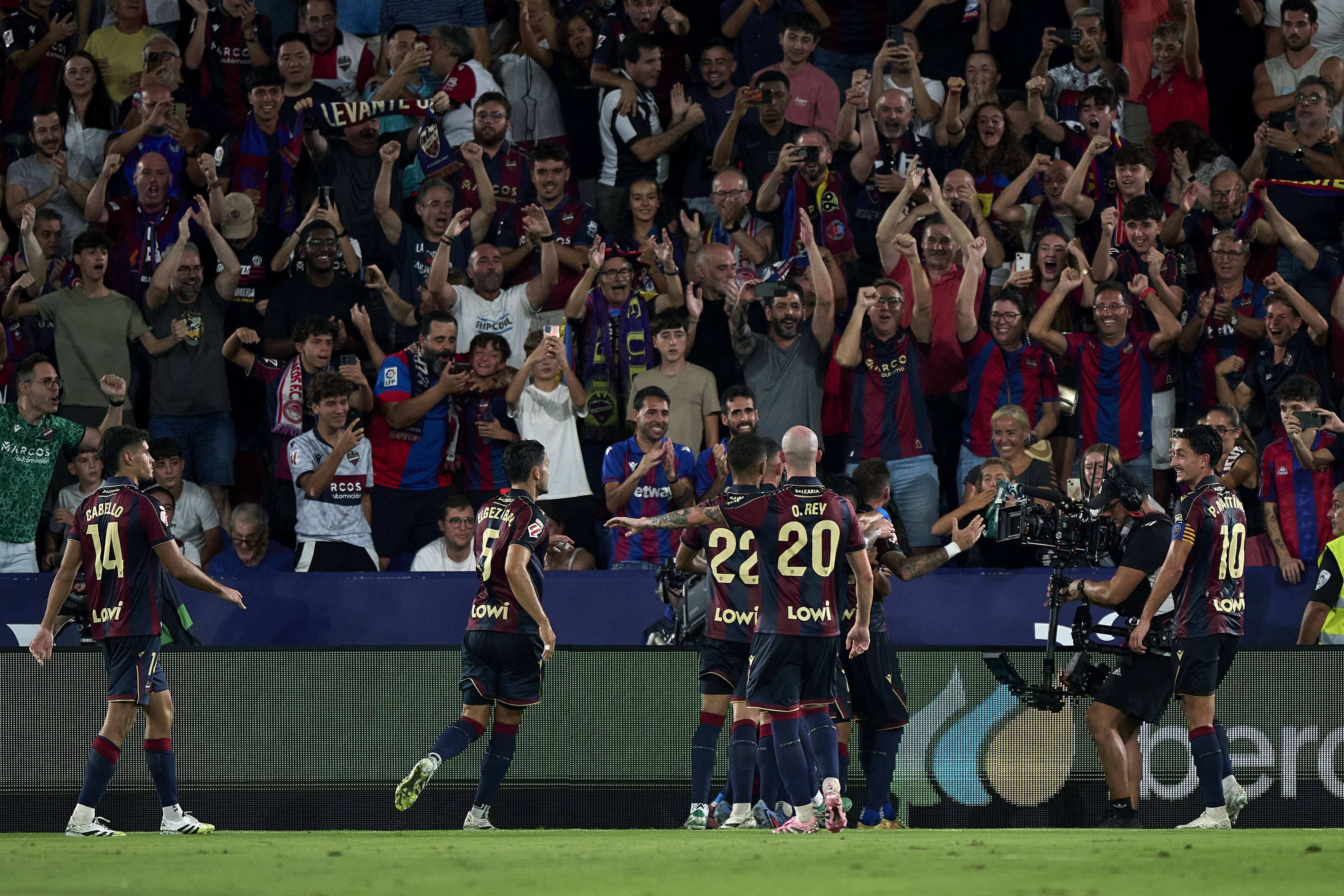 皇冠体育下载-（体育）足球——西甲：巴塞罗那胜莱万特