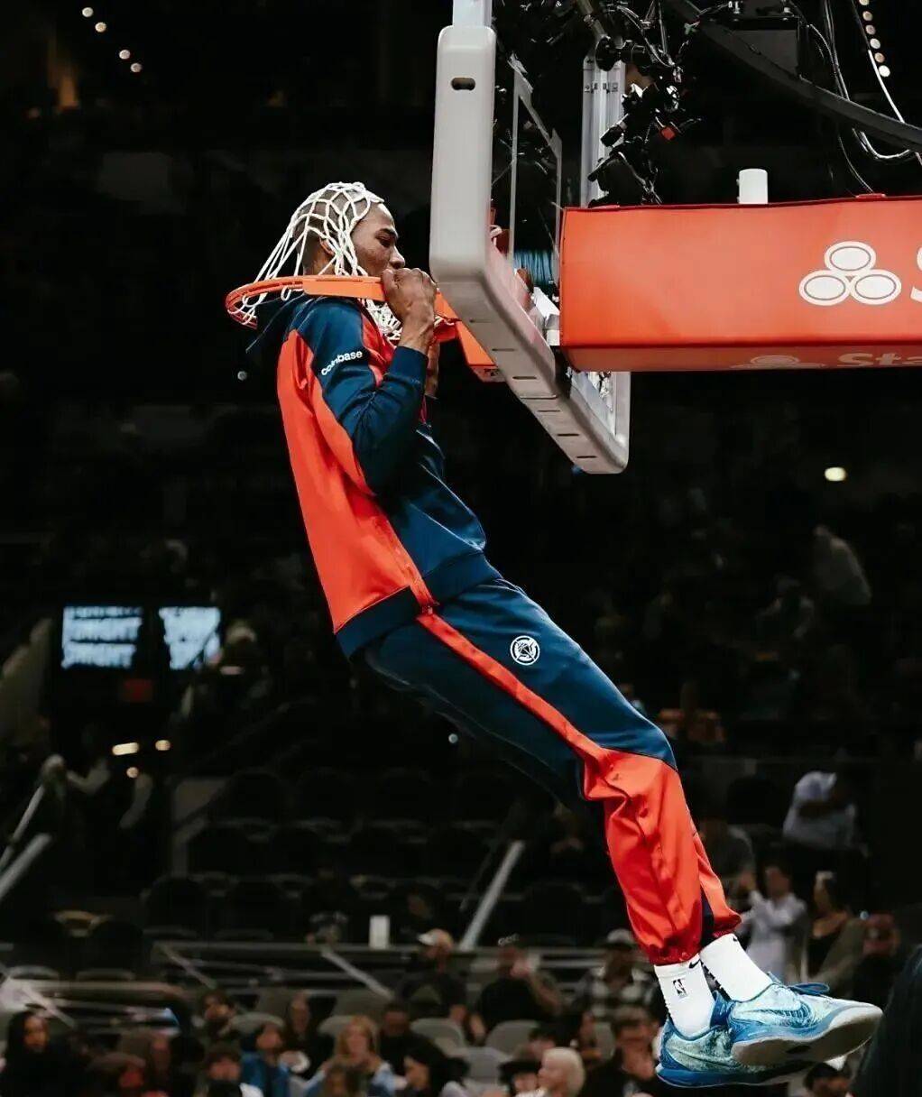 皇冠体育平台-GOAT离开联盟！再见NBA！曾隔扣文班亚马，扬言打爆巅峰乔丹，合同暗藏NBA逃生门